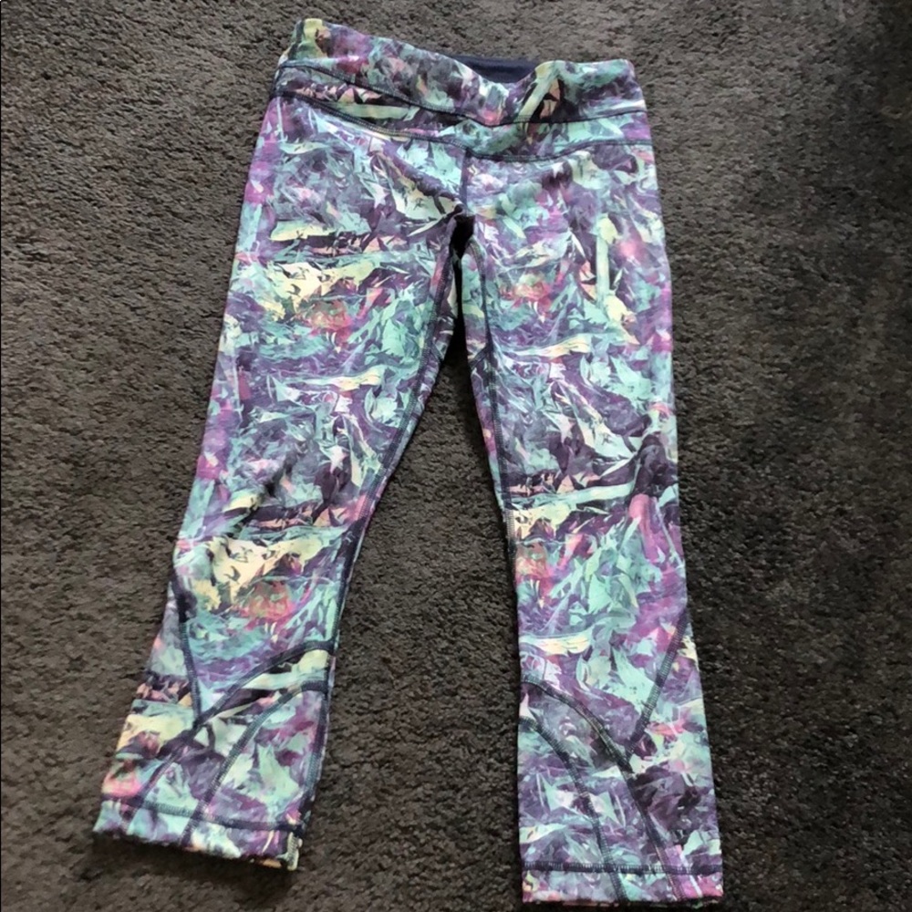 Lululemon cropped leggings size 4